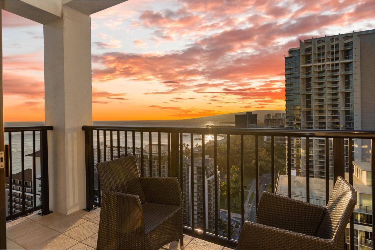 Oceanview Penthouse Suite โฮโนลูลู ภายนอก รูปภาพ